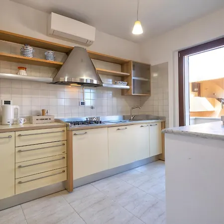 La Beddha By Interhome * Palau